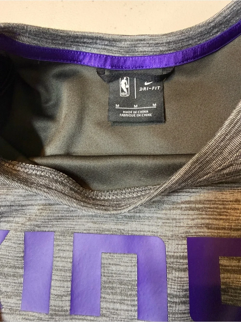 Nike Sacramento Kings Practice Fleece NBA Spotlight Sweatshirt Gray/Purple sz M